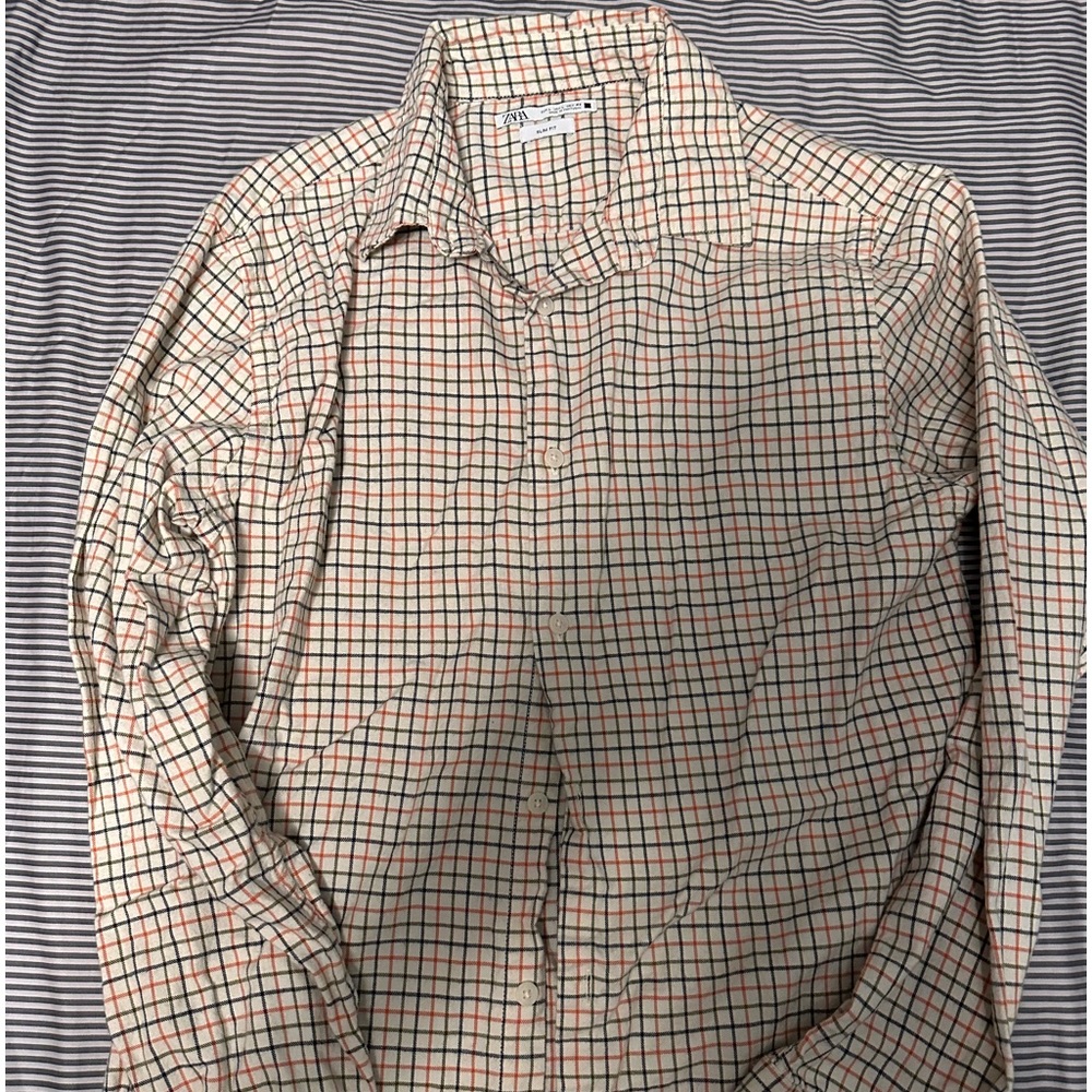 Zara Men’s Long Sleeve Button Down